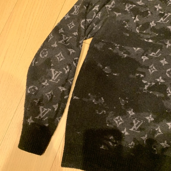Louis Vuitton monogram black sweater size XL - Picture 6 of 11